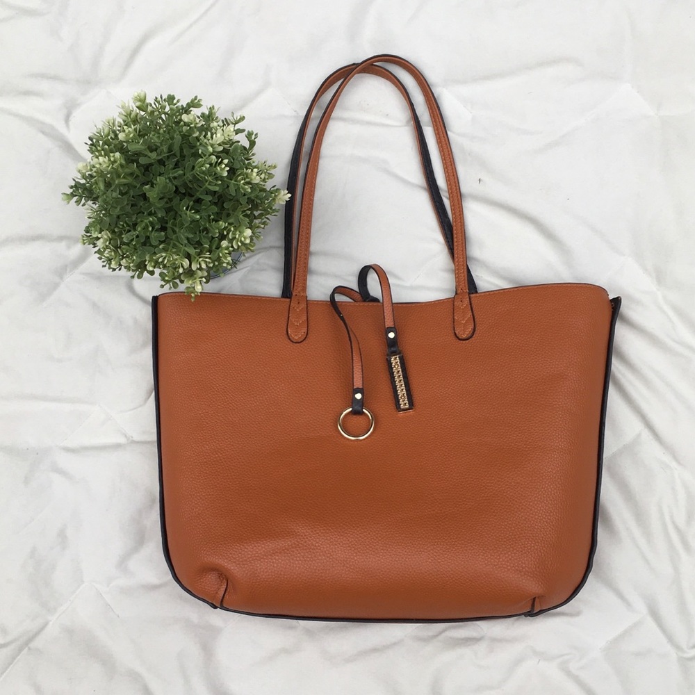 Reversible Vegan 🌱 Leather Tote